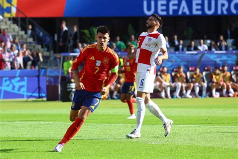 Álvaro Morata ünnepli gólját a Lengyelország elleni mérkőzésen