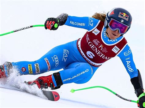 Sofia Goggia ünnepli a győzelmét a Super G futam után