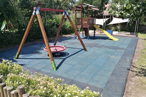 Gumiburkolat sportpályán