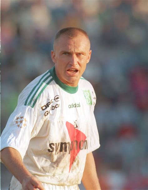Simon Tibor 2-es számú mezének visszavonultatása az Üllői úti stadionban