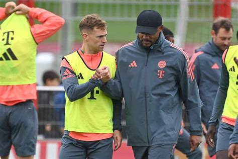 Vincent Kompany és Joshua Kimmich ünnepli a győzelmet
