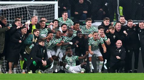 A Ferencváros vízilabdacsapatának ünneplése