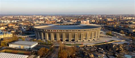 A régi Népstadion és az új Puskás Aréna pilonjainak összehasonlítása