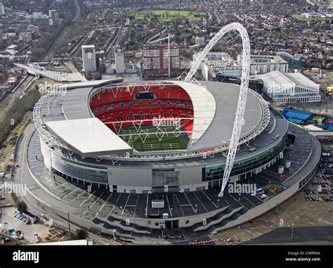 Wembley Stadion kívülről, a Wembley Arch-csal