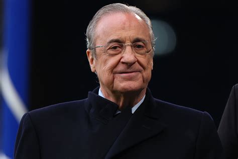 Florentino Pérez szigorú tekintettel
