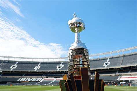 A Copa Libertadores trófea
