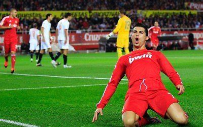 Ronaldo a 2002-es világbajnokságon, gólöröm közben