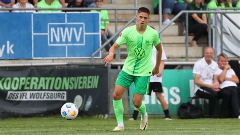 Dárdai Bence a Wolfsburg mezében