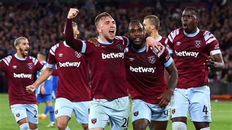 West Ham szurkolók az Olimpiai Stadionban