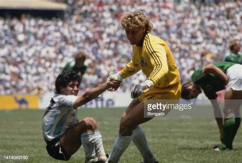 Diego Maradona és Toni Schumacher az 1986-os VB-döntőben
