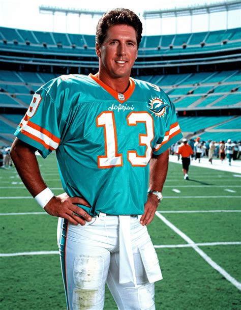 Dan Marino passz közben