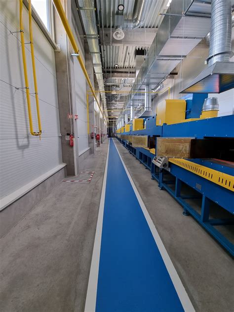 Ipari padlójelölés folyamata jelölőkocsival