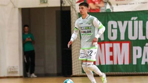 Alasztics Marcell védés közben