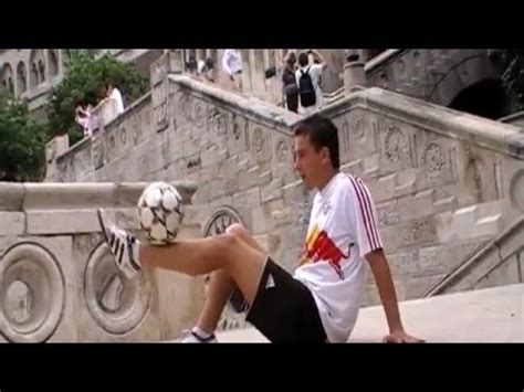 Kovács Péter freestyle futballozik