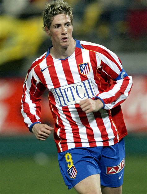 Fernando Torres fiatalon az Atlético Madrid mezében