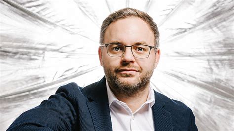 Jégkorongkapus védés közben
