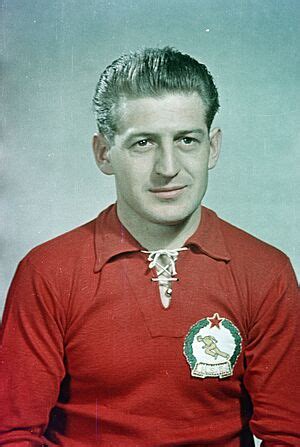 Czibor Zoltán góljával vezet Magyarország az 1954-es vb-elődöntőben