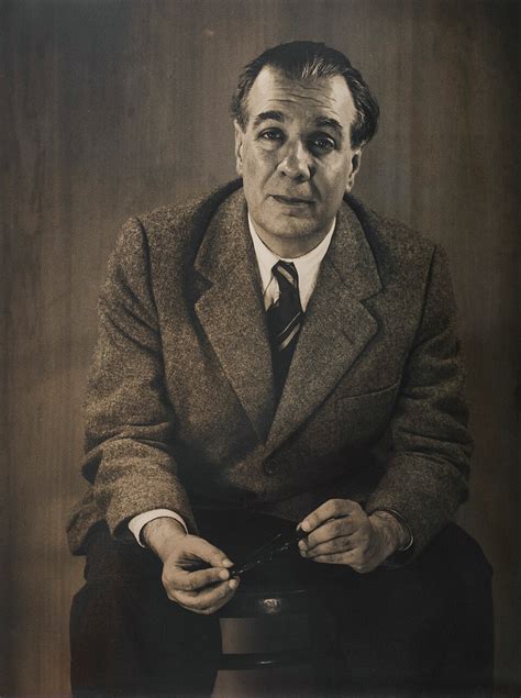 Jorge Luis Borges portréja és könyvei