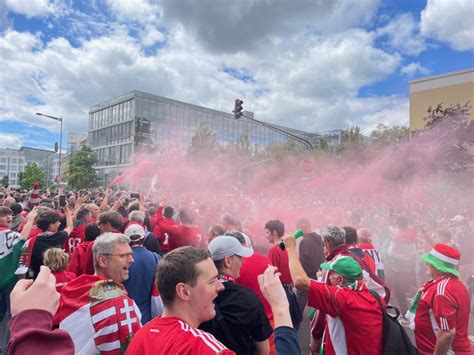 Magyar és német szurkolók Stuttgartban