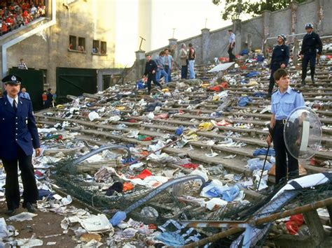 Sérült szurkolók fekszenek a Heysel stadionban 1985