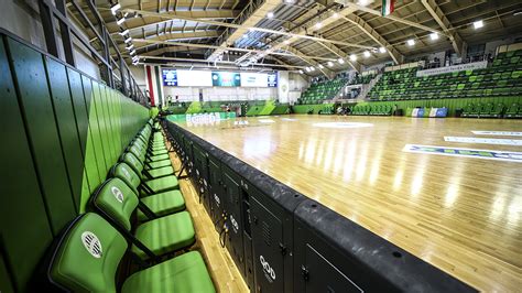 Az FTC-MVM Sportközpont bejárata a Kismartoni úton