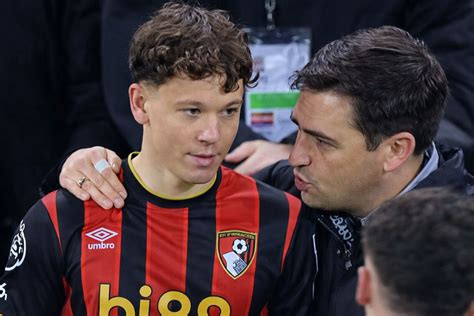 Tóth Alex egy Premier League mérkőzésen