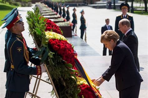 Merkel, Putyin és Navalnij