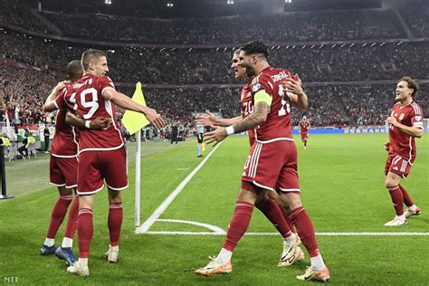 Gólöröm a futballpályán