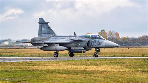 A Magyar Honvédség Gripen vadászgépei a kifutópályán