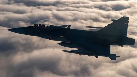 Orosz katonai repülőgép vizuális azonosítása Gripenről