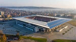Zárt kapus stadion és tájékoztató