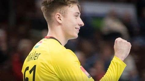 Mikler Krisztián véd a junior válogatottban