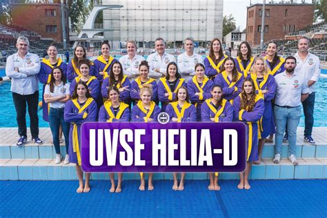 UVSE ifjúsági vízilabdacsapat ünneplés közben
