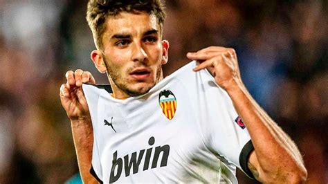 A Juventus és a Valencia logói