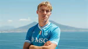 Rasmus Höjlund gólöröme a Napoli mezében