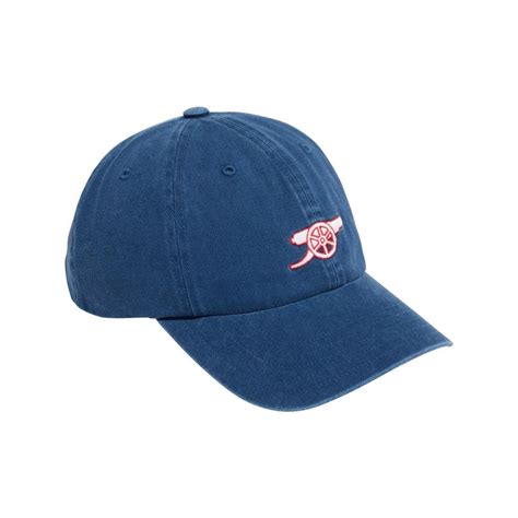 Arsenal baseball sapka egy szurkolón