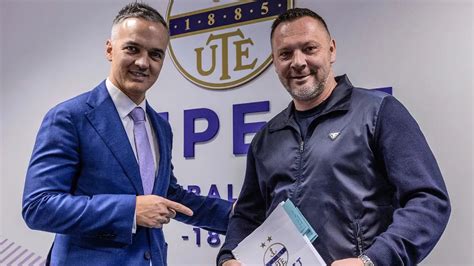 Dárdai Pál az utánpótlás edzőknek tart előadást