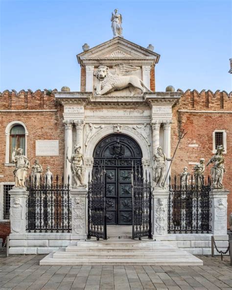Az Arsenale Porta Magna bejárata