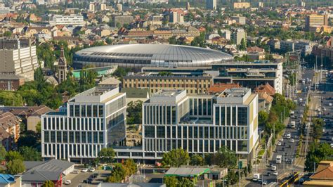 A Stadionok irodaház a Hungária körúton