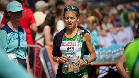 Infografika: Szabó Nóra maratoni rekordjainak alakulása