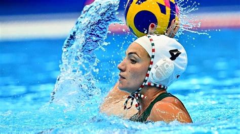 Gurisatti Gréta vízilabdázás közben