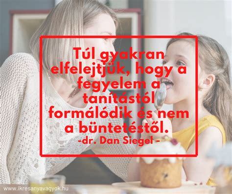 Pedagógusok közös foglalkozása egy osztályteremben