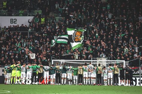 FTC játékosok a szurkolókkal