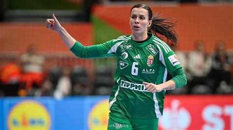Háfra Noémi és Schatzl Nadine közös fotón
