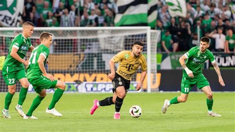 A Paks és a Ferencváros mérkőzése a Puskás Arénában