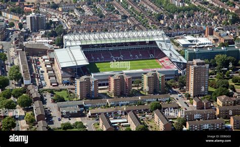 Az Upton Park és a London Stadium összehasonlítása