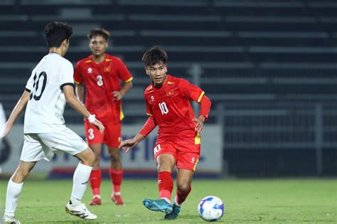 Vietnámi U17-es labdarúgók egy nemzetközi mérkőzésen