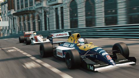 Egyforma autók rajtolnak a Spec Racing módban