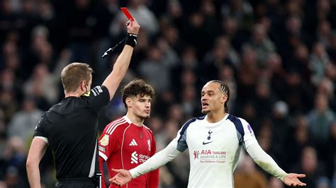 Sportriporter kommentál egy mérkőzést