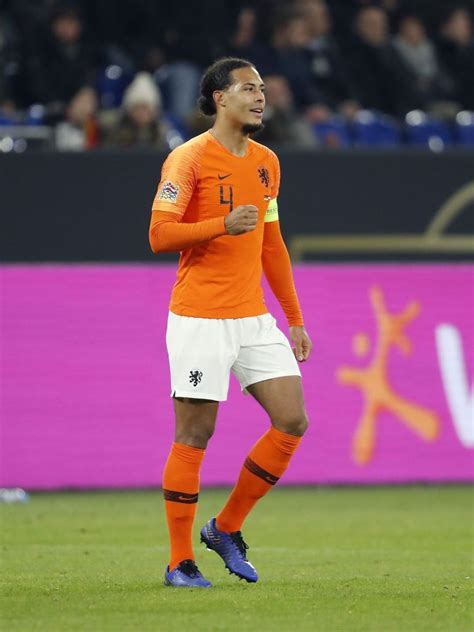 A holland válogatott csapatkapitánya, Virgil van Dijk